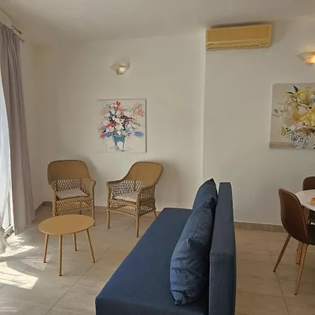 Front With Swimming Pool, Illyria 102 Milna (Brac)