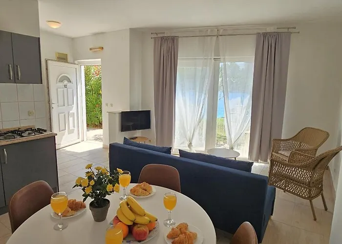 Front With Swimming Pool, Illyria 102 Appartement Milna (Brac)