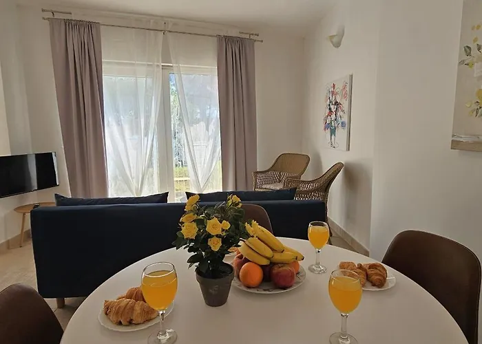 Front With Swimming Pool, Illyria 102 * Milna (Brac)