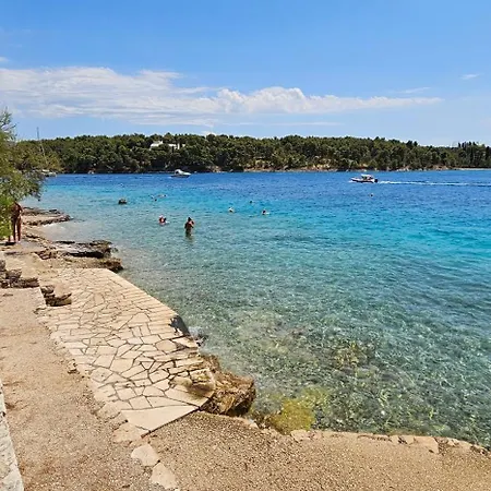 Front With Swimming Pool, Illyria 102 Apartmán Milna (Brac)
