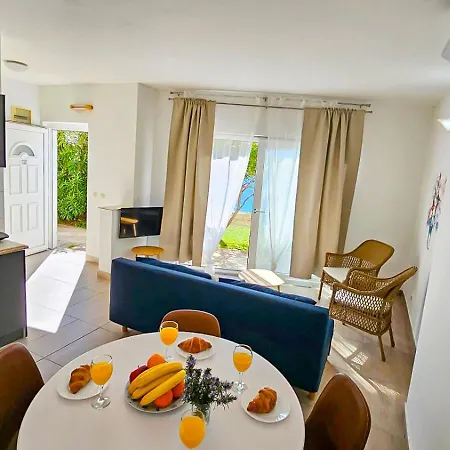 Front With Swimming Pool, Illyria 102 Apartmán Milna (Brac)